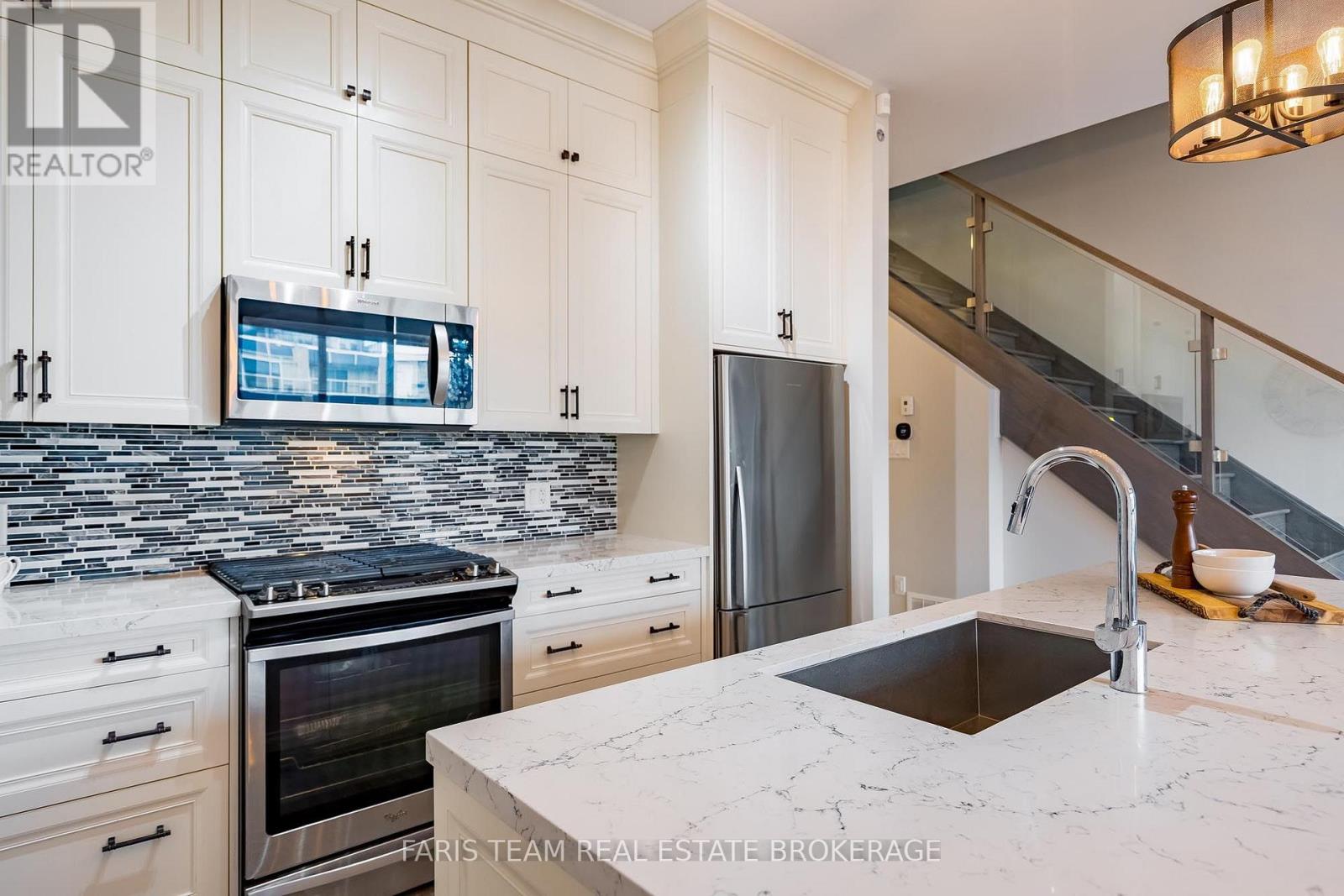 3733 RIVA AVENUE - 6