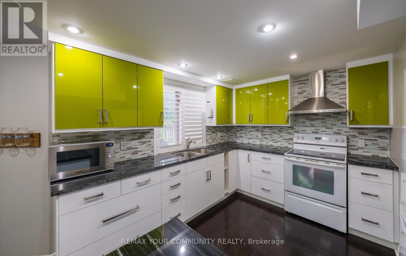 11 HANS DRIVE - 38