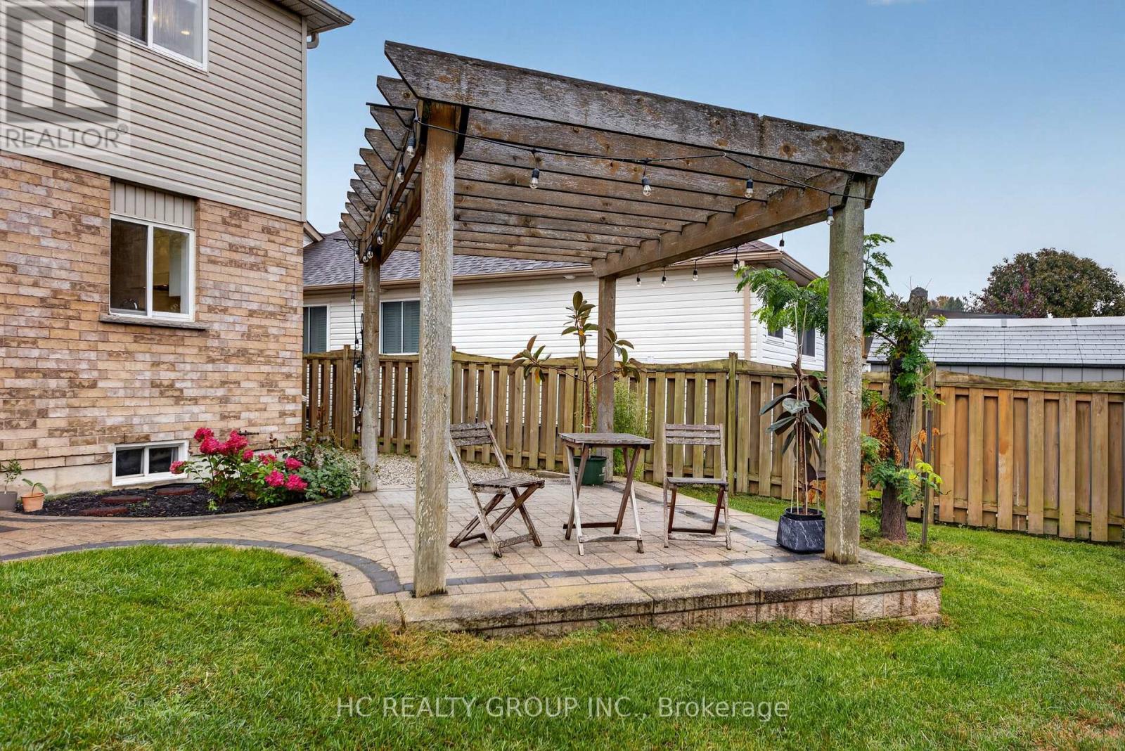26 COUNTRY LANE - 42