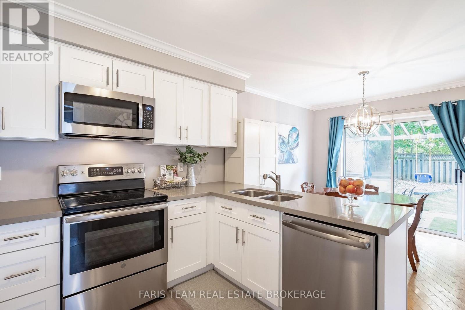 36 RED OAK DRIVE, Barrie (Holly) — photo 6