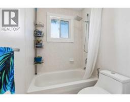 2411 51 Street NE - photo 15