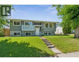 2411 51 Street NE - photo 2
