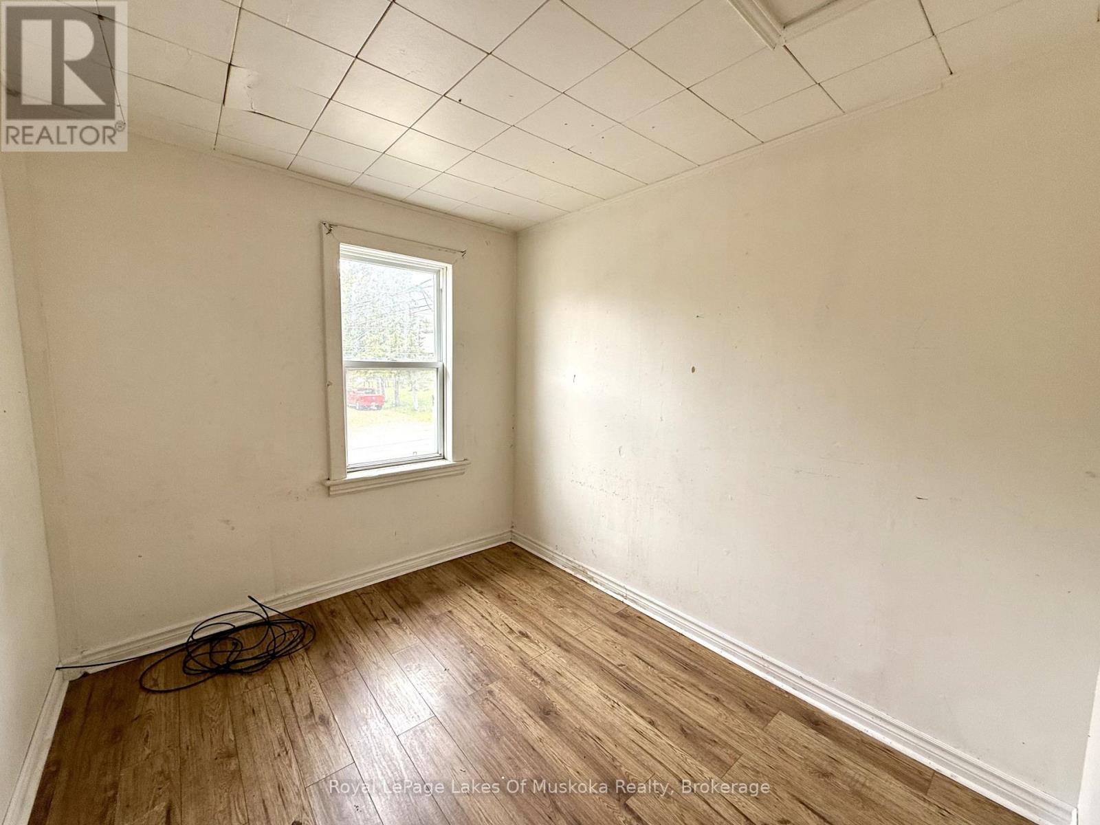 104 ONTARIO STREET - 11
