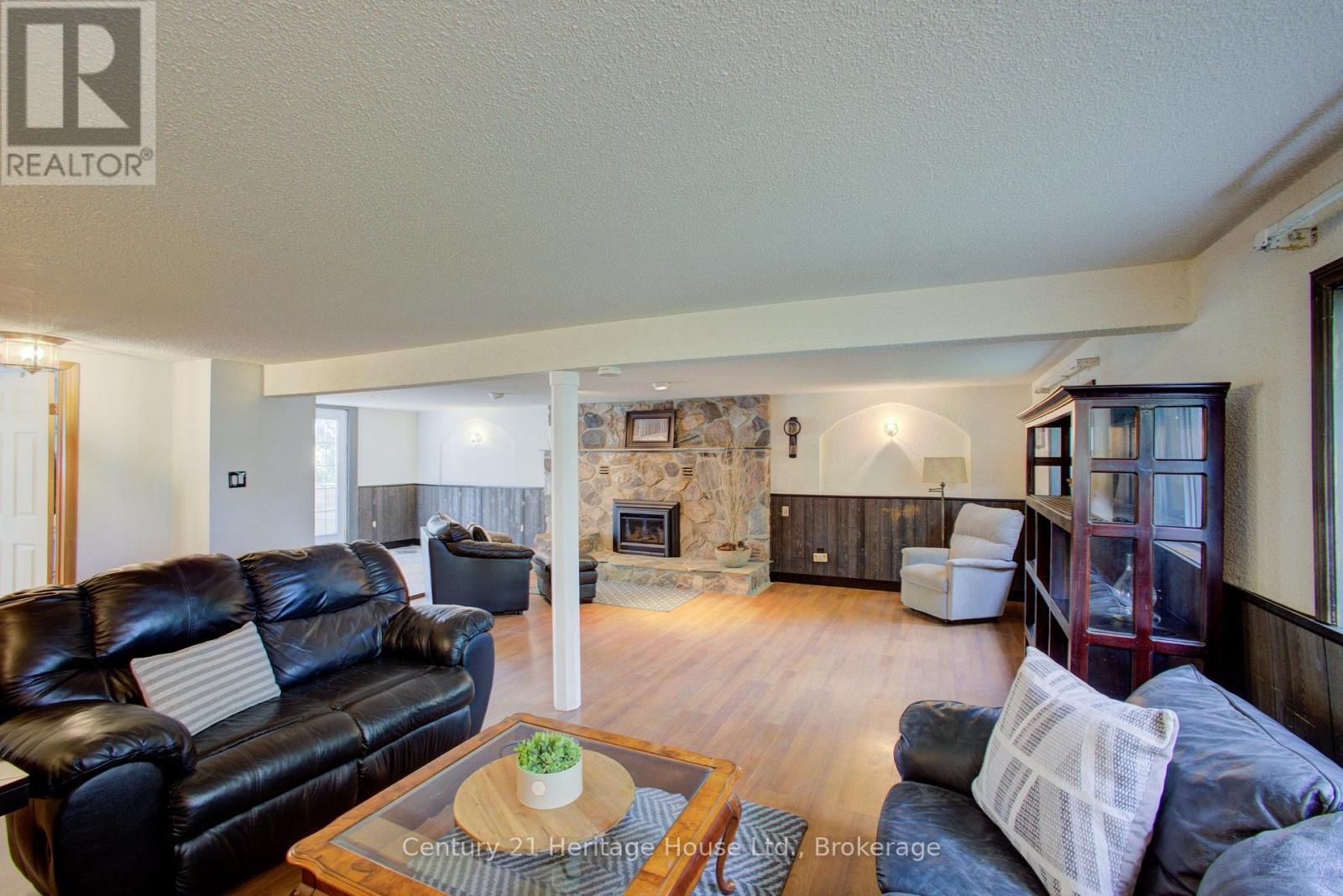 313207 HIGHWAY 6 - 30