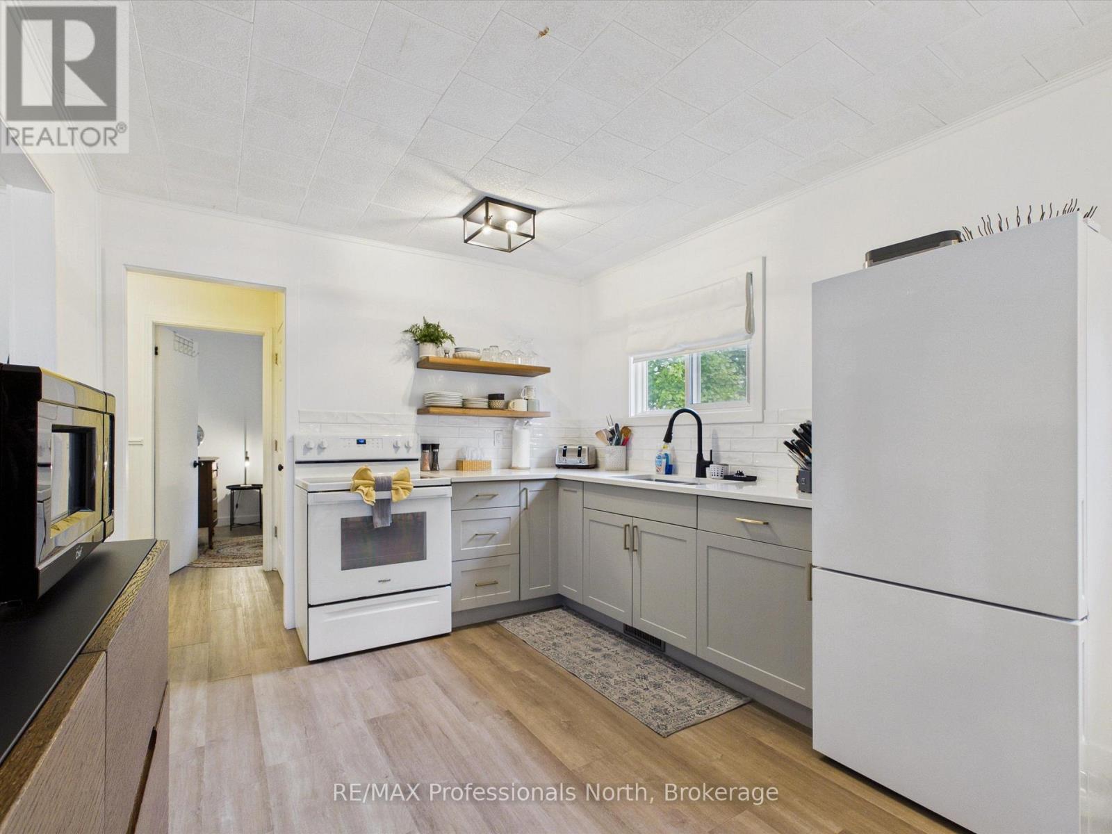 2 SILVER STREET - Image 6
