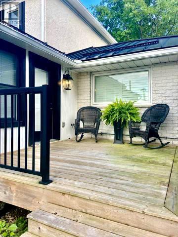 51 Louisa Street West — photo 12