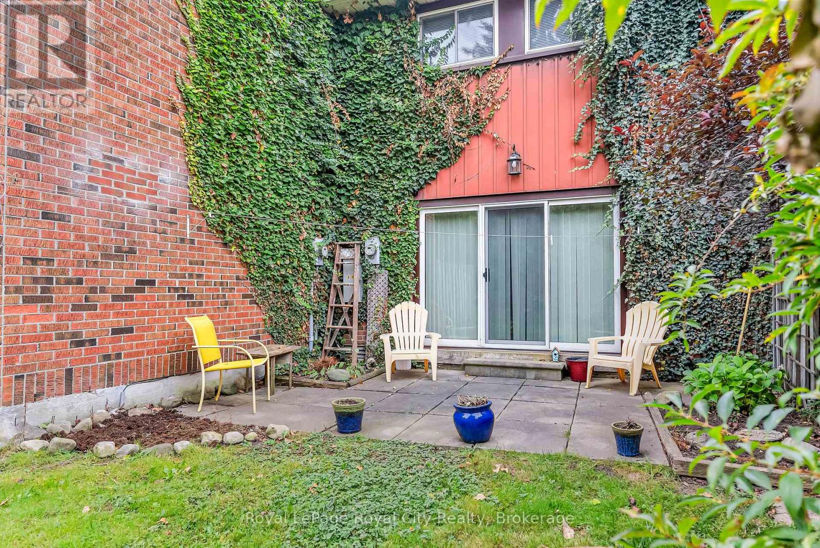 #62 201 SILVERCREEK PARKWAY N - Image 28