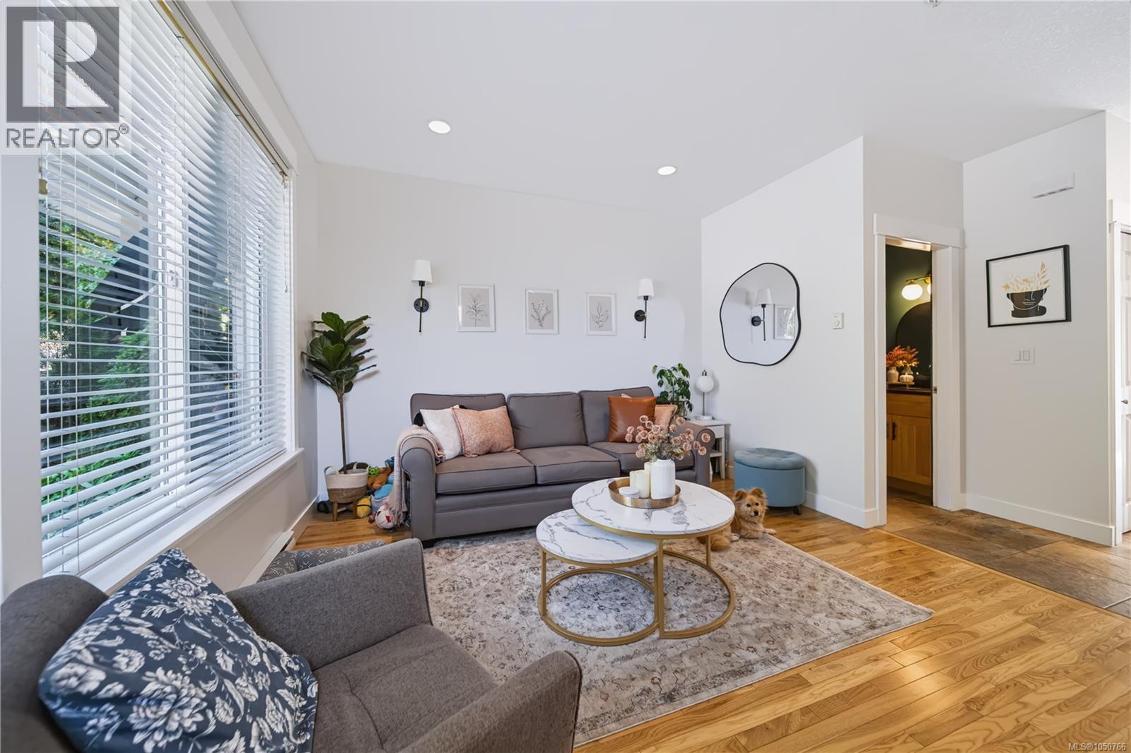 #102 6057 Doumont Rd - 14