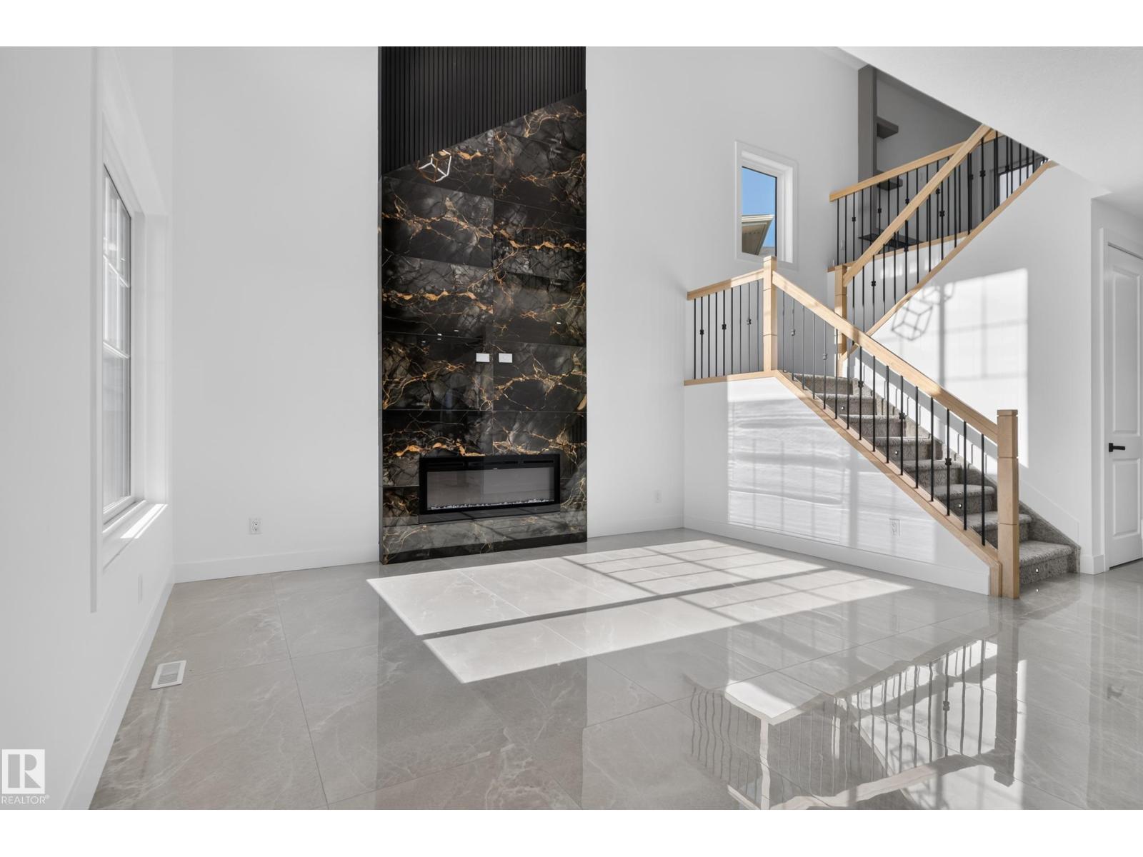 6320 24 ST NE - 12