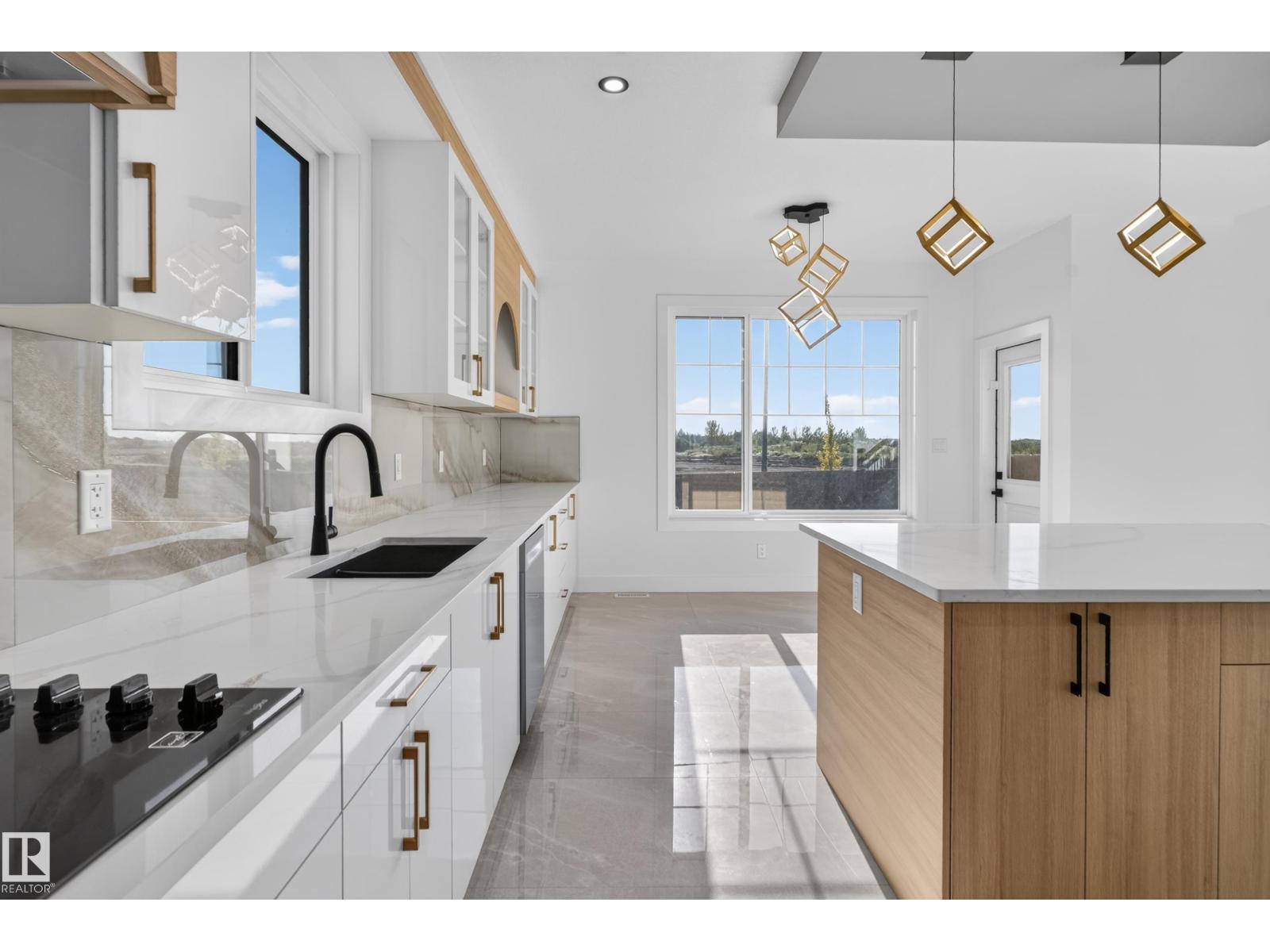 6320 24 ST NE - 22