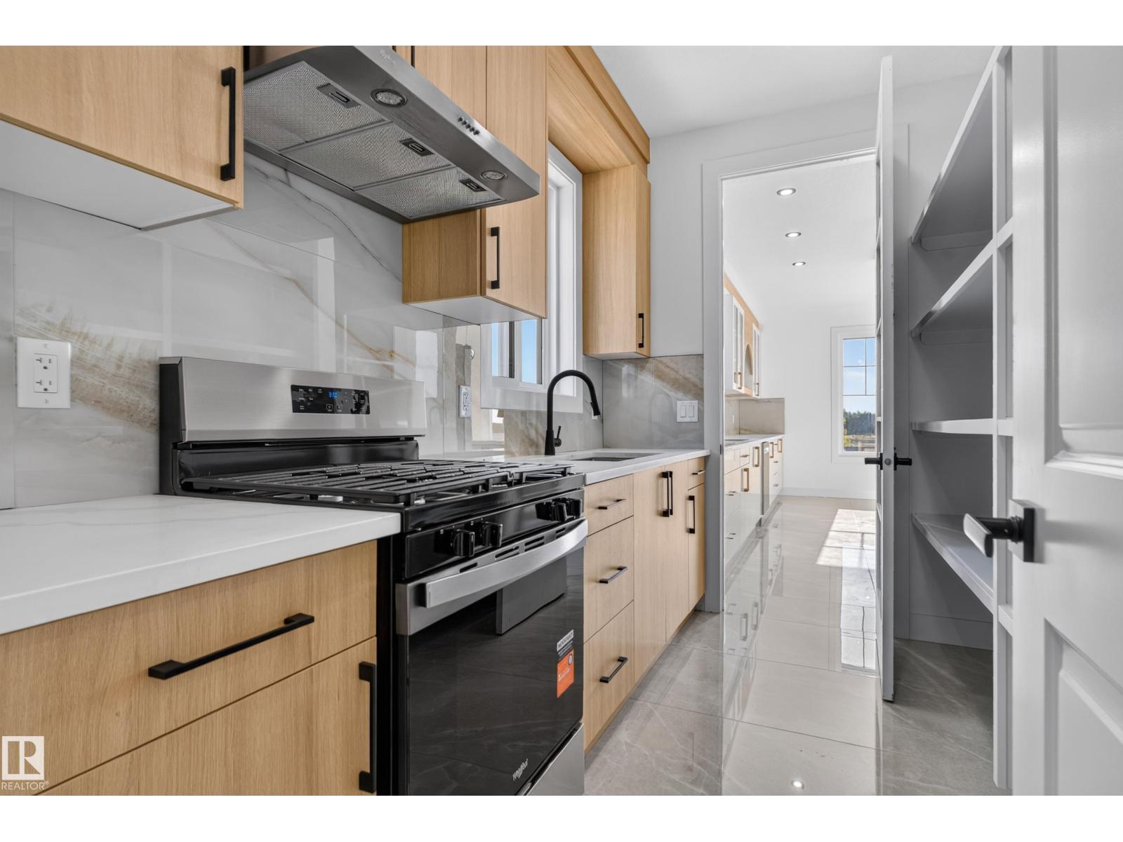 6320 24 ST NE - 23