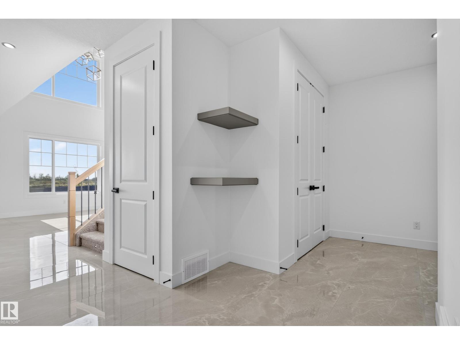 6320 24 ST NE - 29