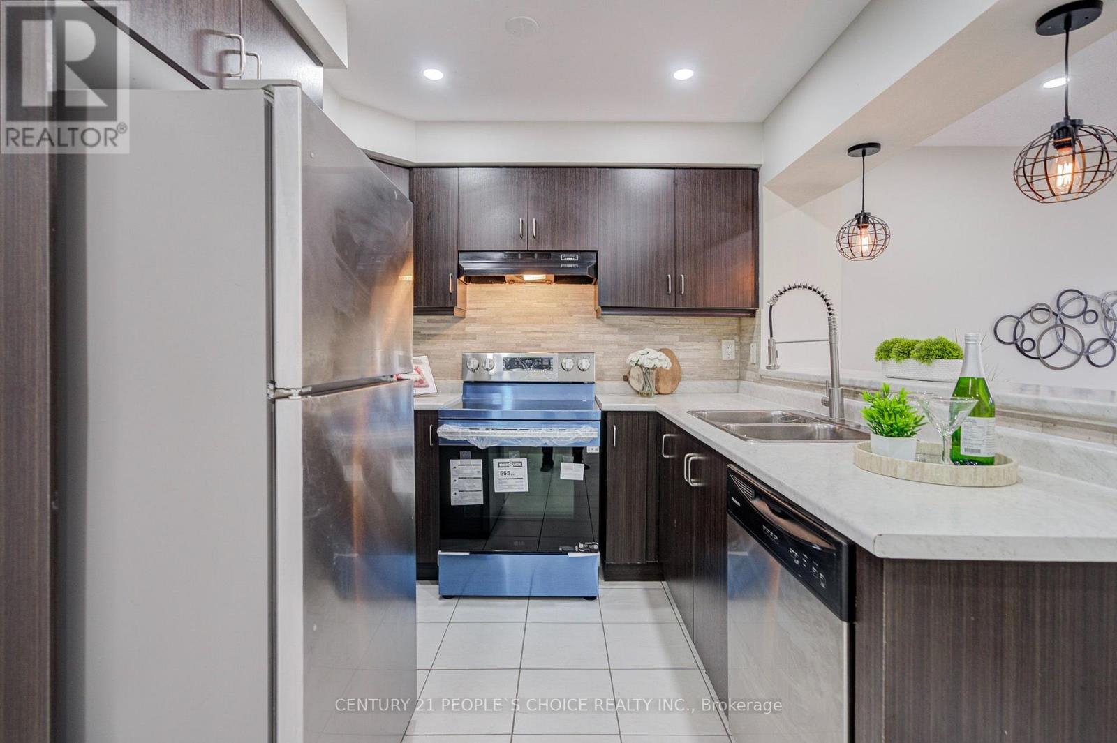 22 QUILLBERRY CLOSE - 23