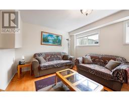875 Messenger Meadow Drive, Mississauga, ON L5C3T1 Photo 32