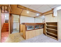 875 Messenger Meadow Drive, Mississauga, ON L5C3T1 Photo 38