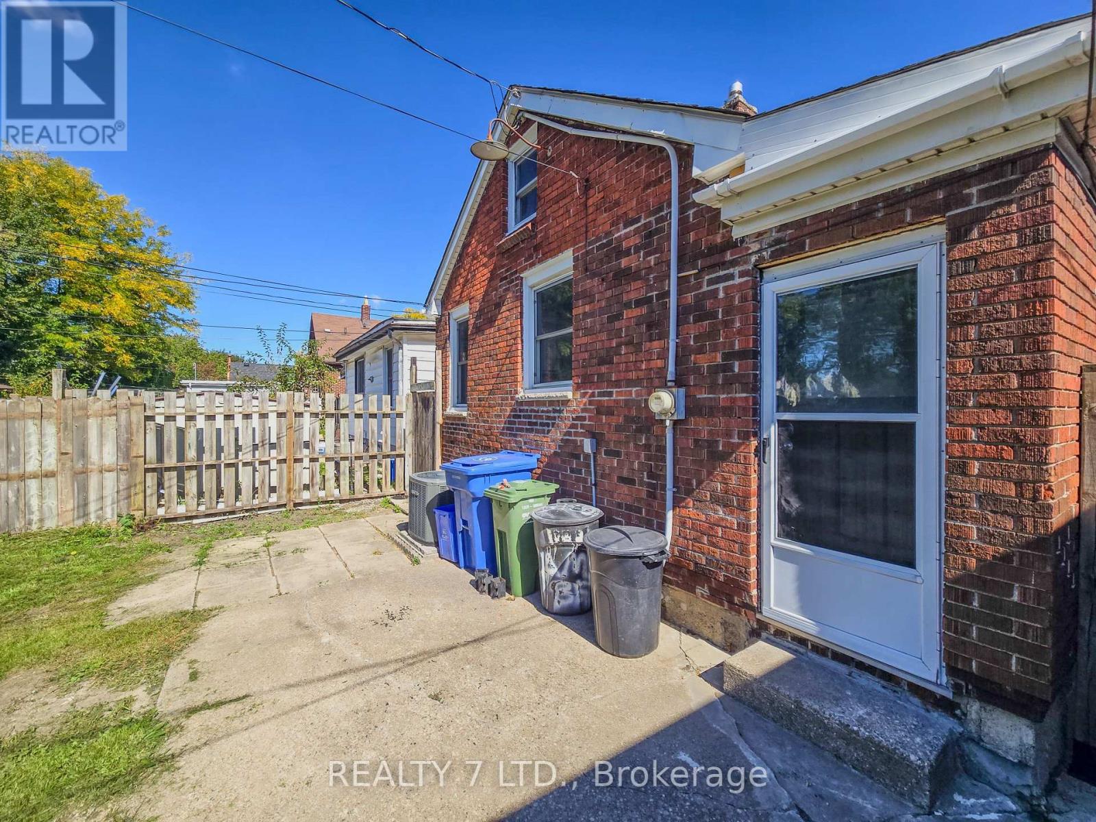 1083 CAMPBELL AVENUE - 46