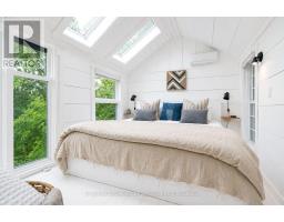 Bedroom - 124 Tyrol Avenue, Blue Mountains, ON N0H2E0 Photo 8