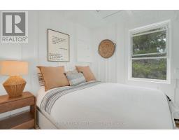 Bedroom - 124 Tyrol Avenue, Blue Mountains, ON N0H2E0 Photo 9