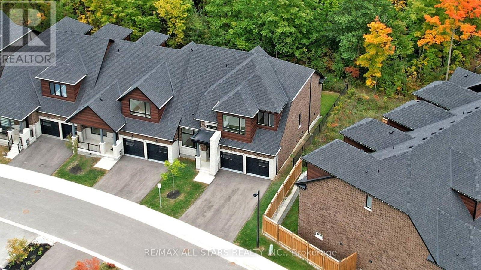 1 Lois Torrance Trail, Uxbridge, ON photo 6