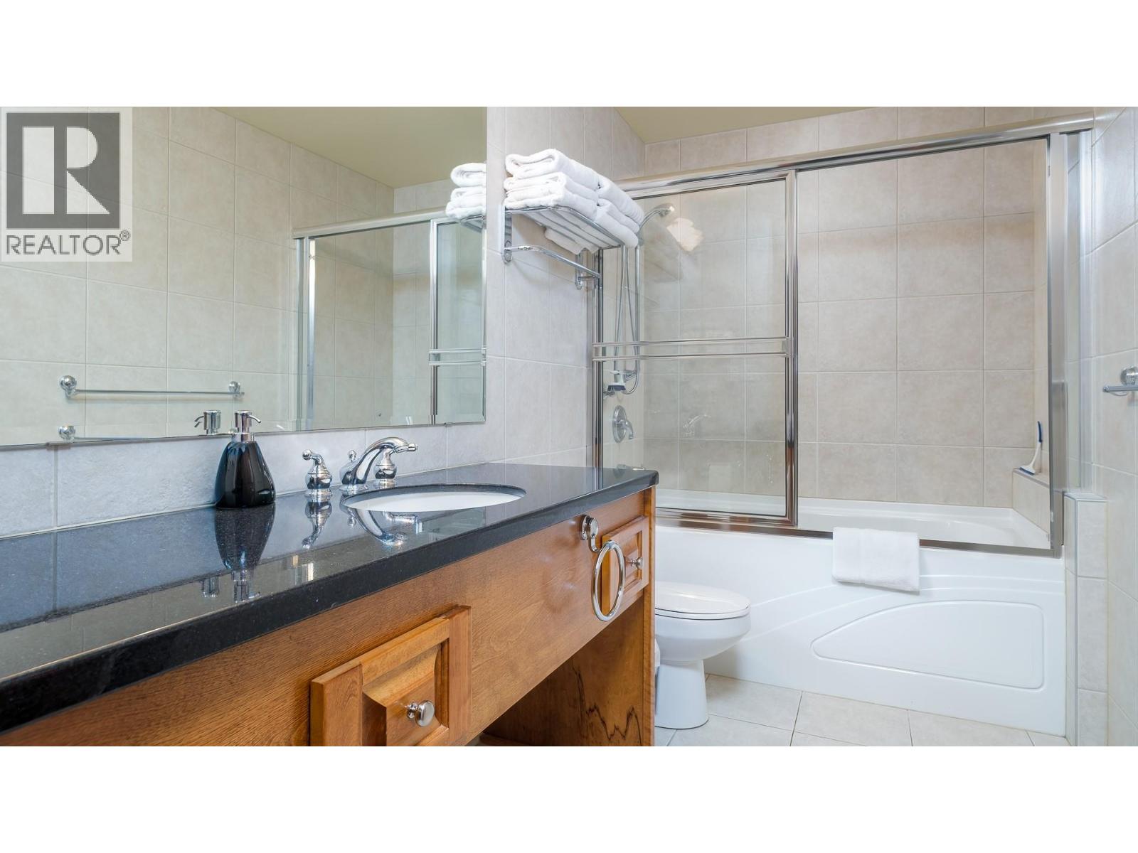 #2 1008 OLAUS Way - 21
