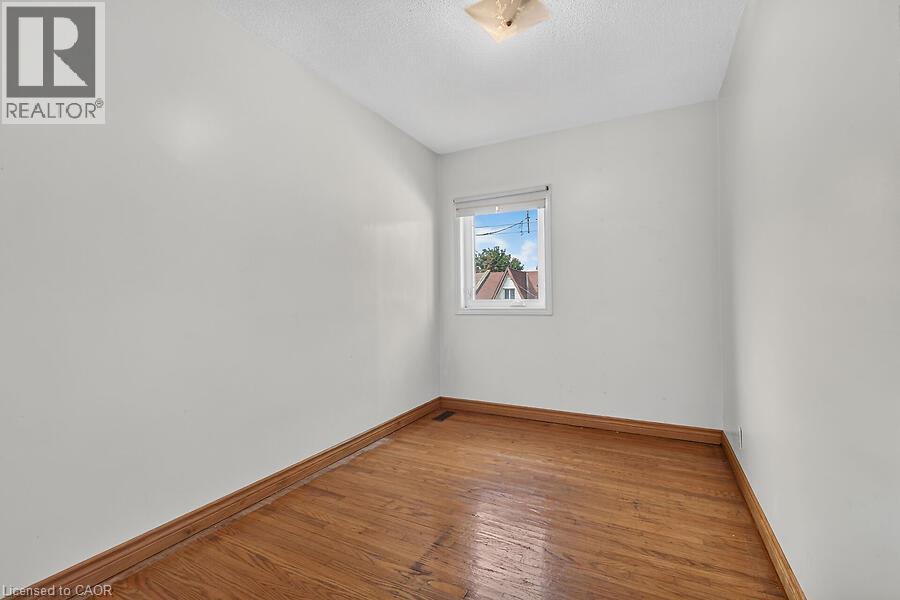 182 EMERALD Street N - Image 27
