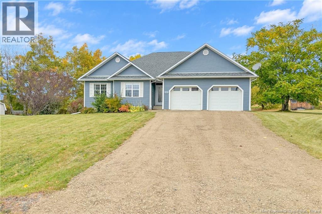 19 Shepody Crescent - 2