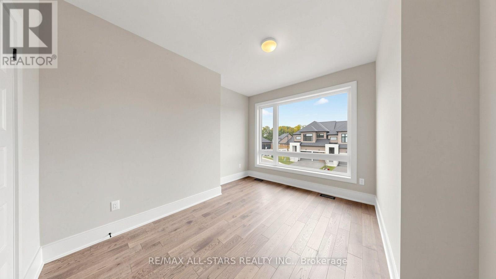 1 LOIS TORRANCE TRAIL - 31