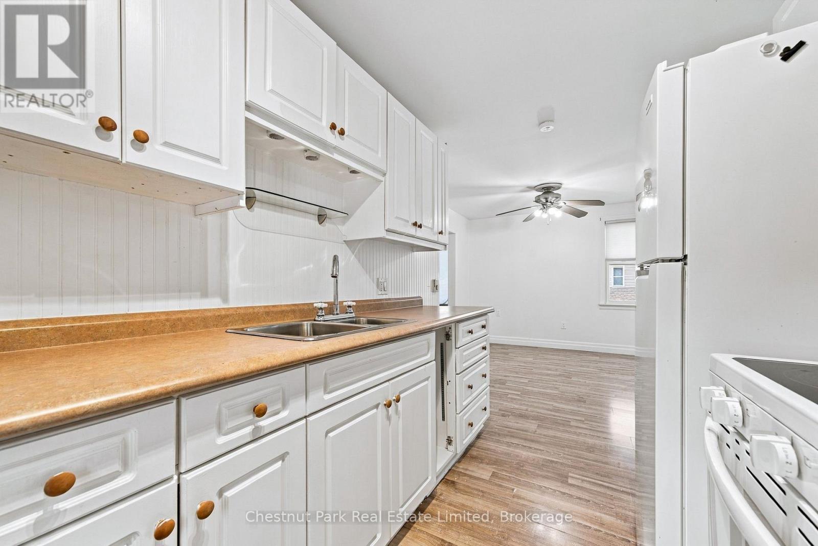 9 Rogers Street — photo 11