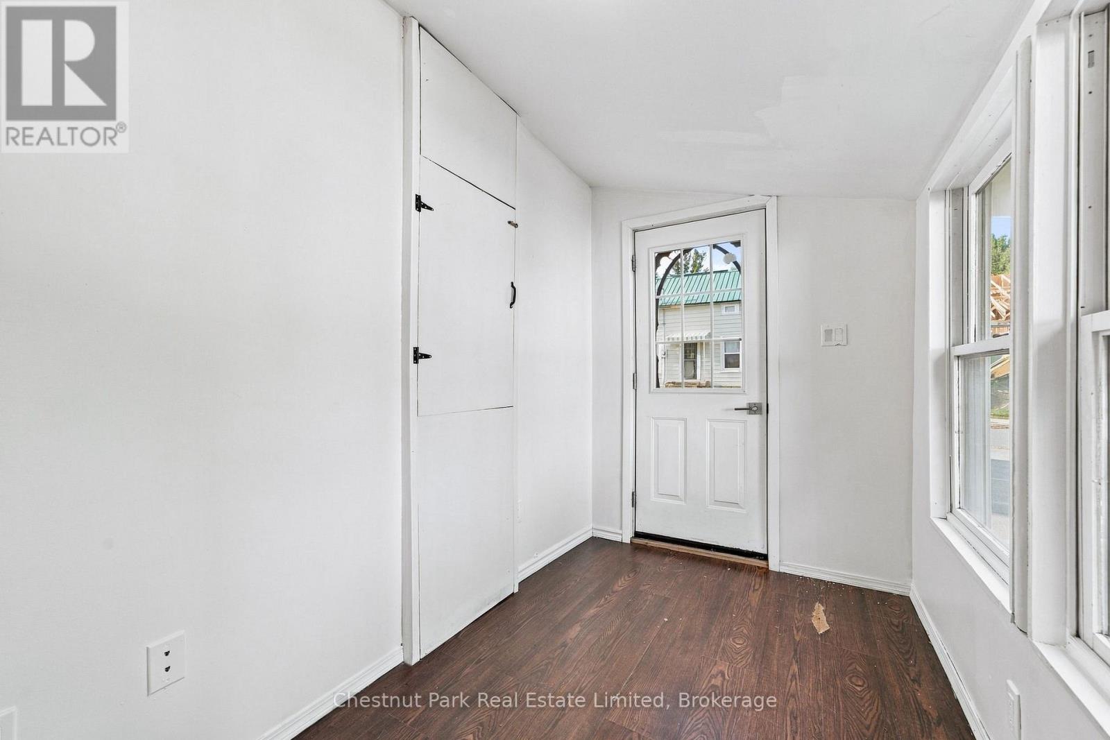 9 Rogers Street — photo 21