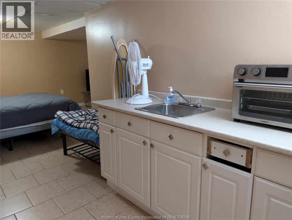 868 ELM - Image 24