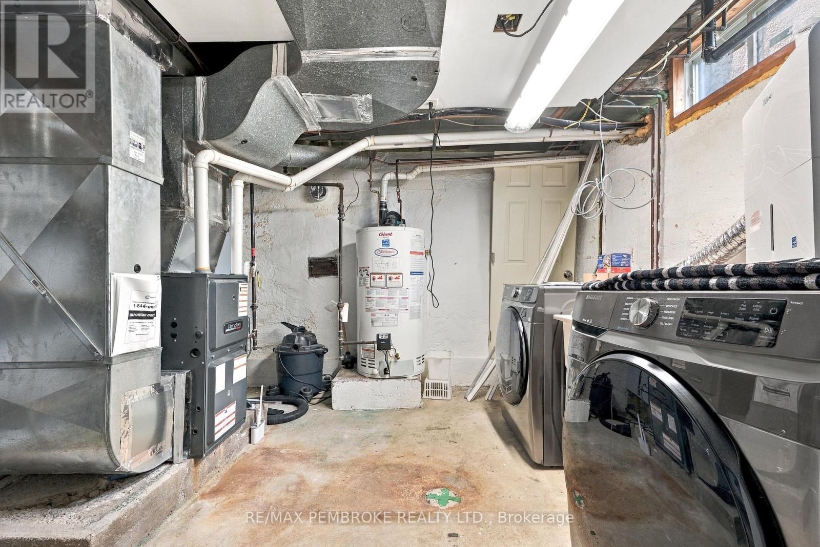 626 HAMILTON STREET W - Image 33
