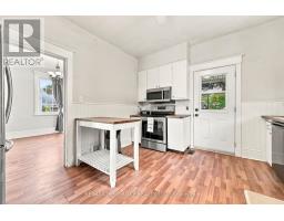Living room - 626 Hamilton Street W, Laurentian Valley, ON K8A6P6 Photo 7