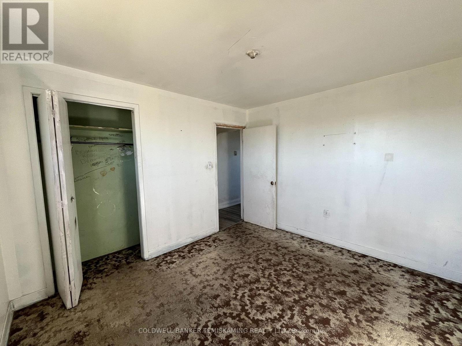 225062 DENOMME ROAD - 17