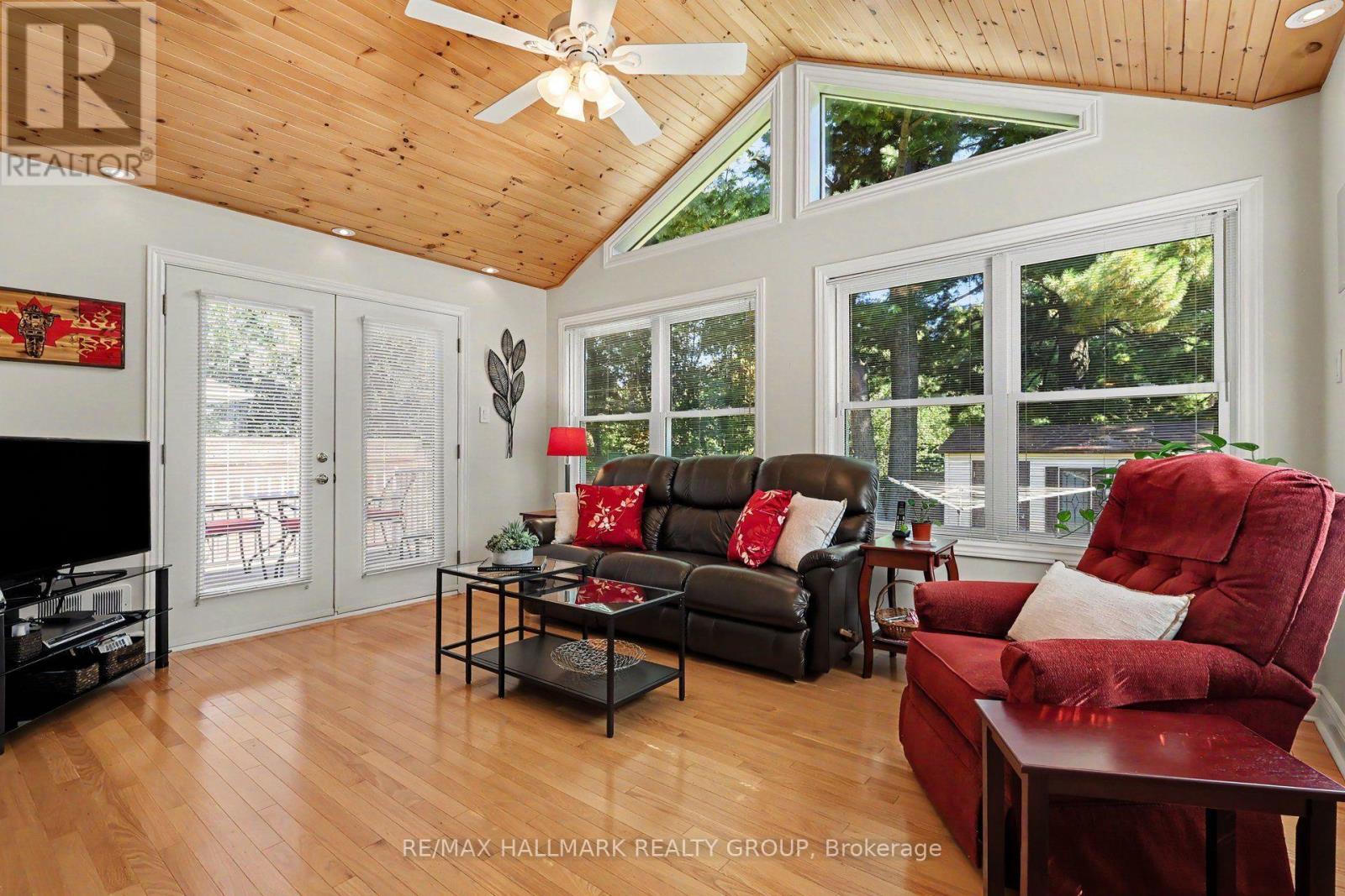 183 MARTIN AVENUE - 14