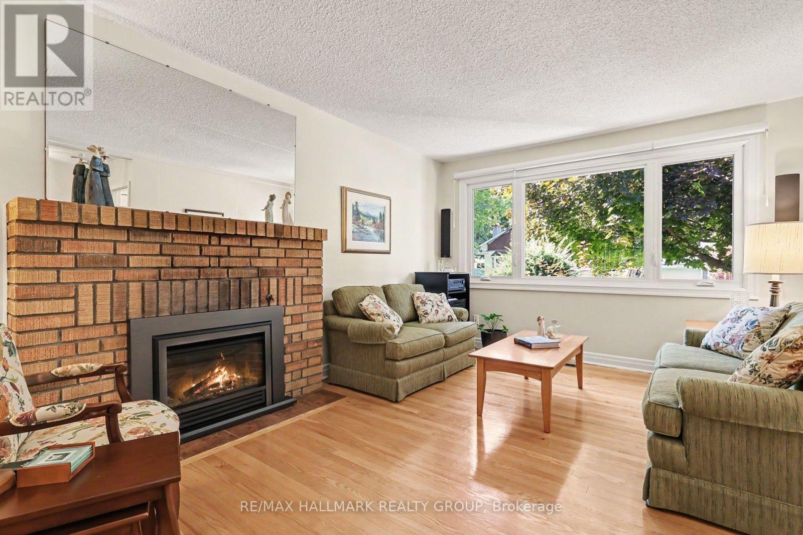 183 MARTIN AVENUE - 5