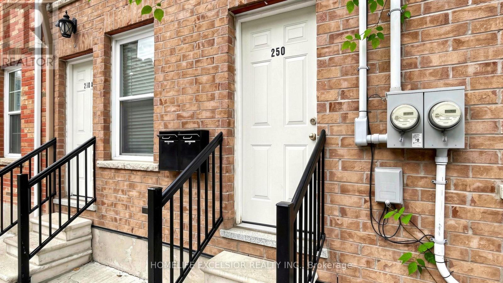 250 SHUTER STREET - 3