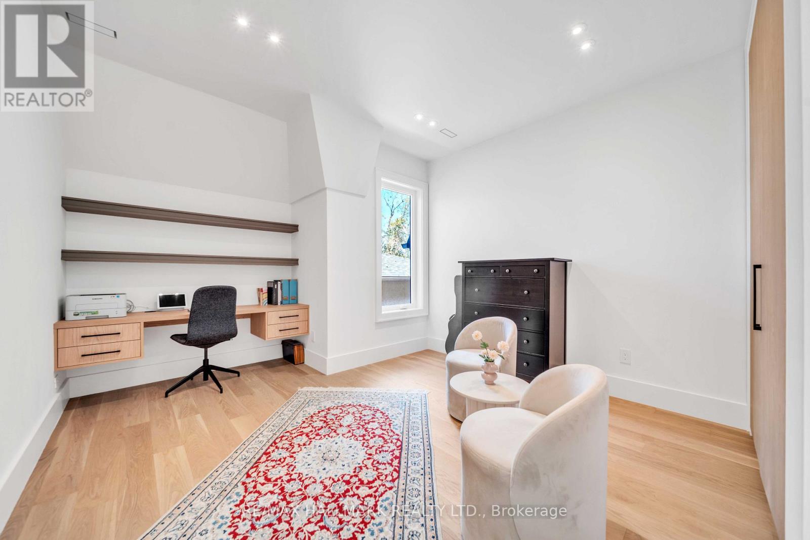 27 COLLINSON BOULEVARD - 19