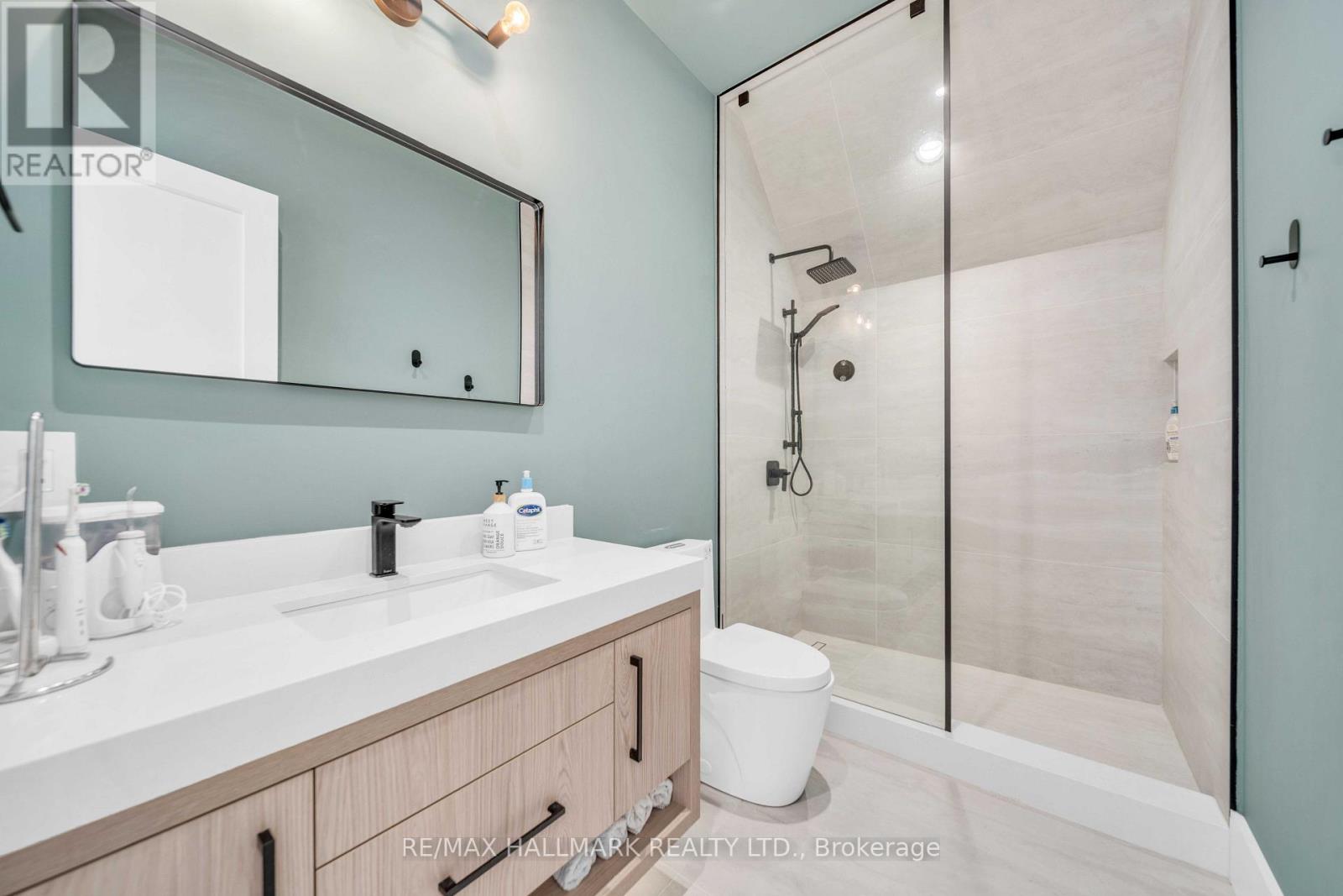 27 COLLINSON BOULEVARD - 20