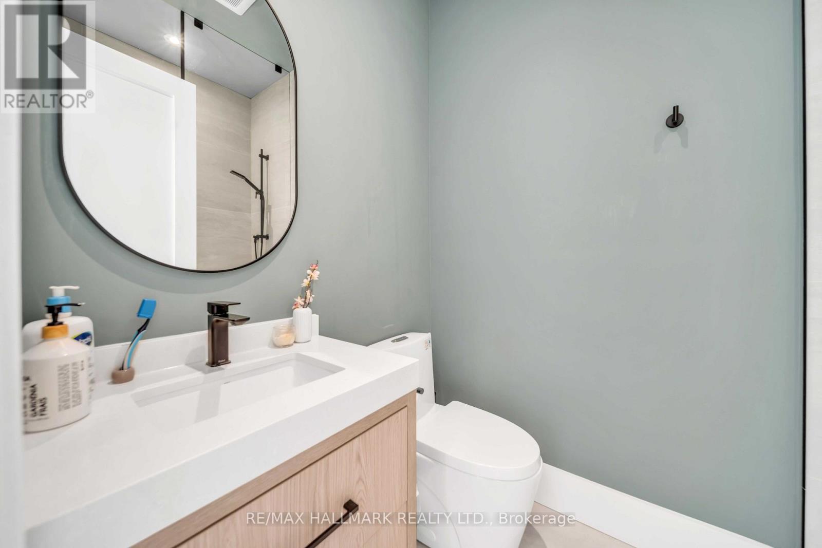 27 Collinson Boulevard, Toronto, ON photo 25