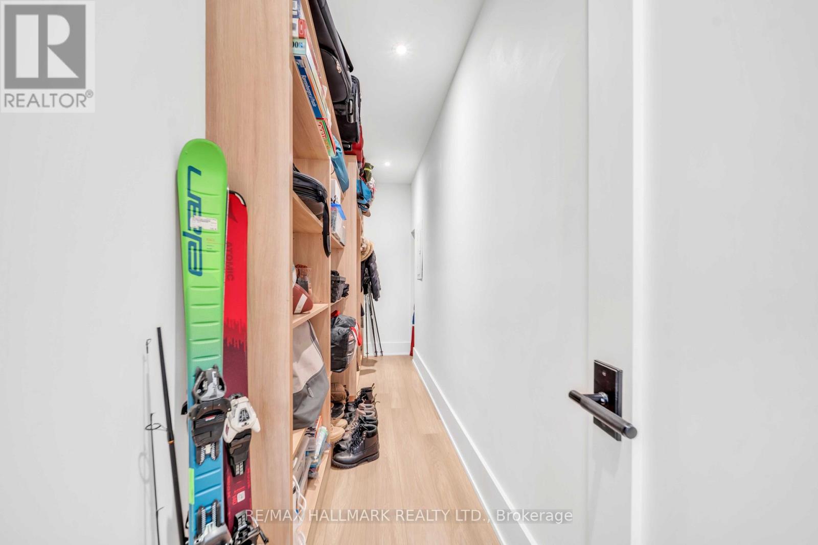 27 Collinson Boulevard, Toronto, ON photo 33