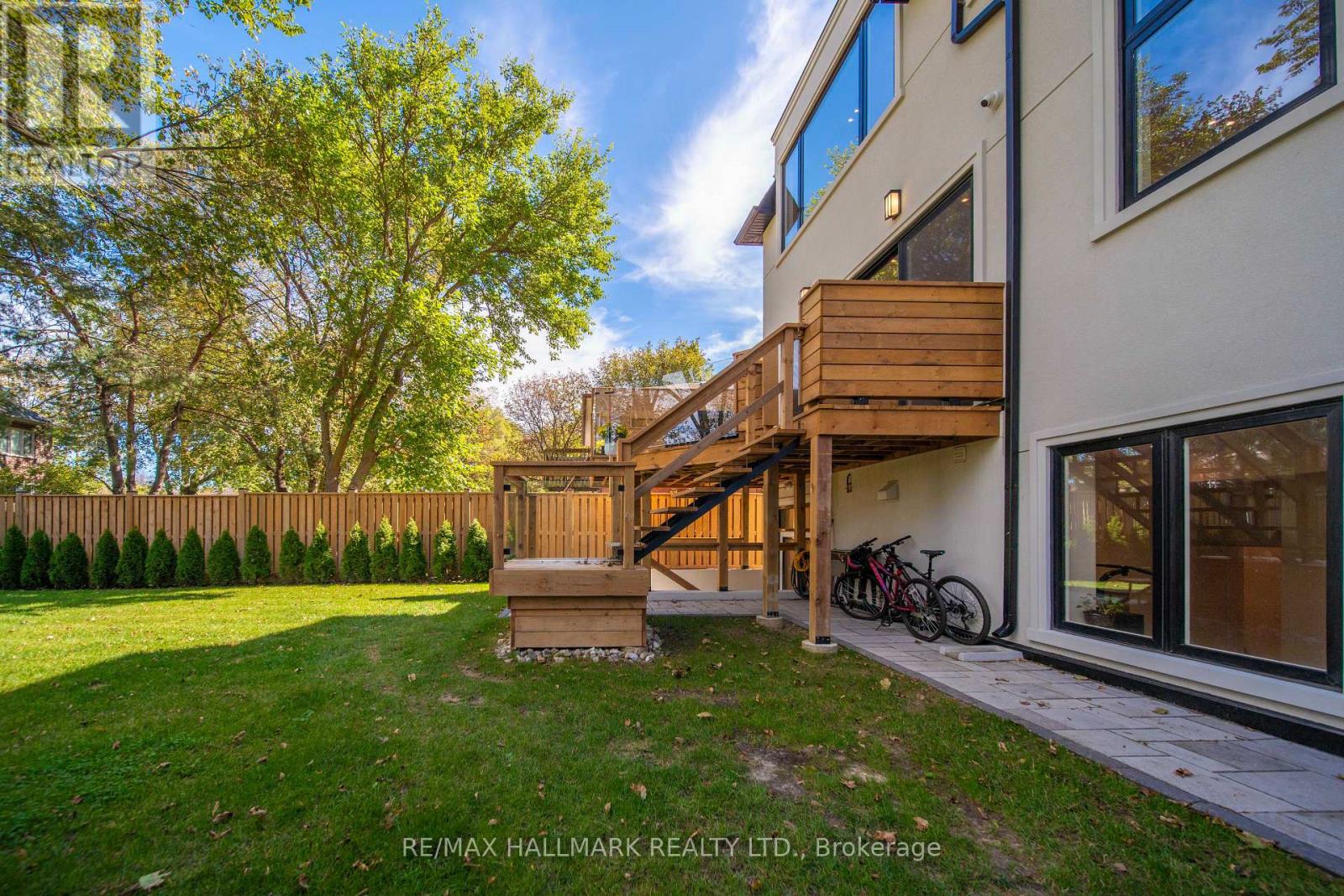 27 Collinson Boulevard, Toronto, ON photo 41