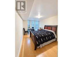 Bathroom - Ph7 - 701 King Street W, Toronto, ON M5V2W7 Photo 8