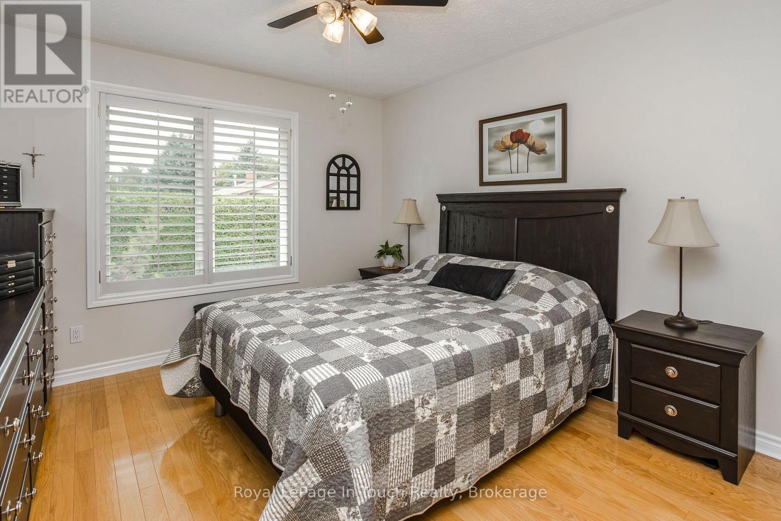 #18 90 BURKE STREET - 8