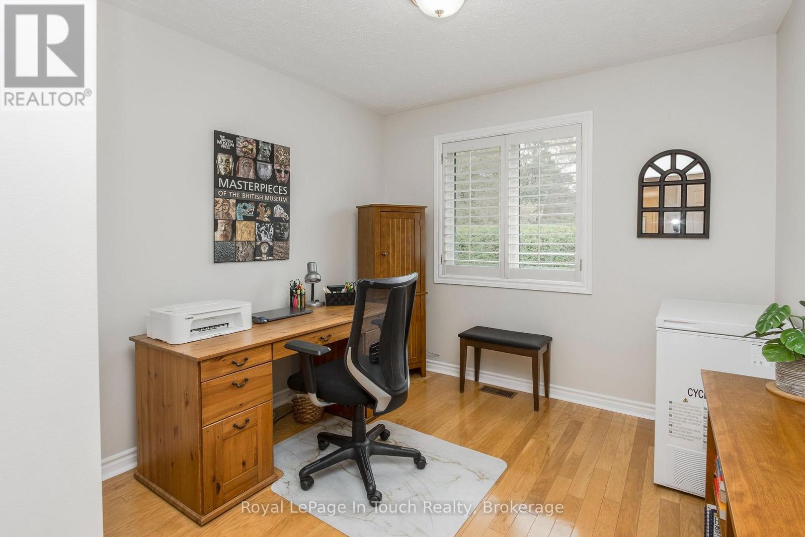 #18 90 BURKE STREET - 9