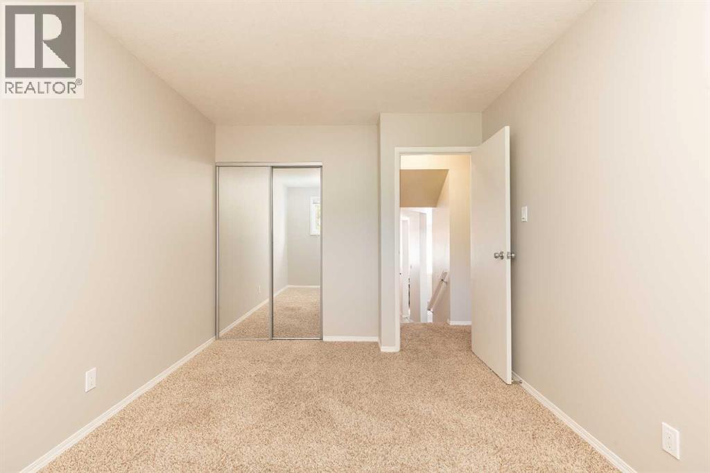 205 Columbia Boulevard W - 13