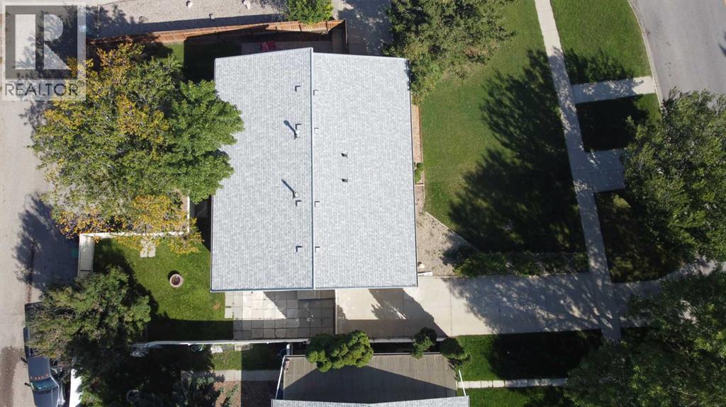 205 Columbia Boulevard W - 28