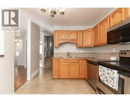 205 Columbia Boulevard W, Lethbridge, AB T1K3Z5 Photo 11