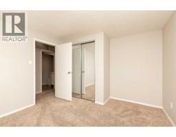205 Columbia Boulevard W, Lethbridge, AB T1K3Z5 Photo 21