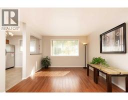 205 Columbia Boulevard W - photo 3