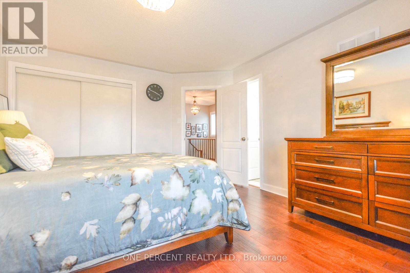 90 Breeze Drive, Bradford West Gwillimbury photo 24